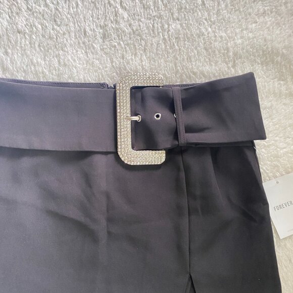 Forever 21 Black Mini Skirt w/ Oversized Rhinestone Buckle – XS – NWT - Picture 8 of 14